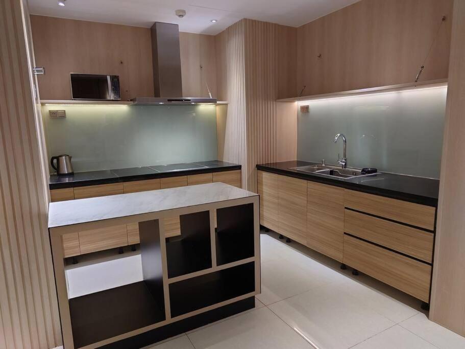 The Rixx Premium Apartment Ho-Chi-Minh-Stadt Exterior foto